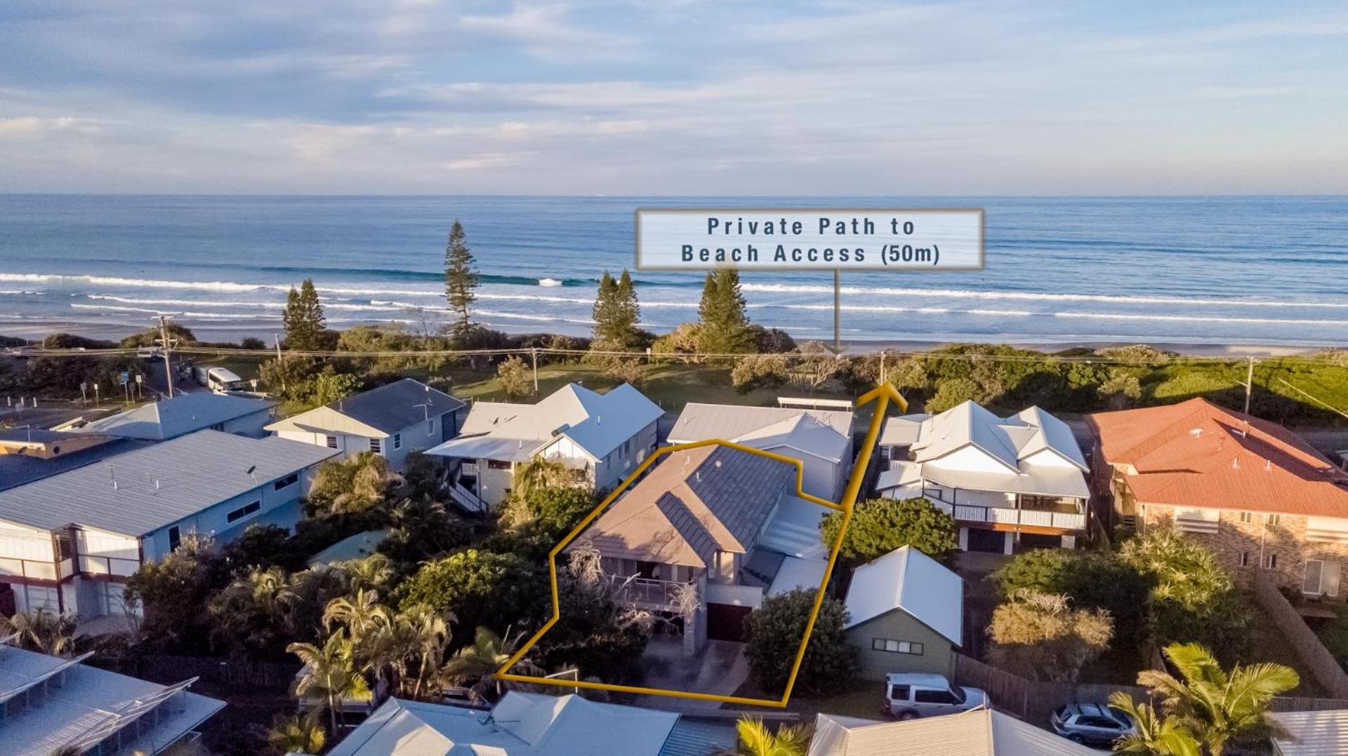 Holiday home La Luna - Beachfront Escape